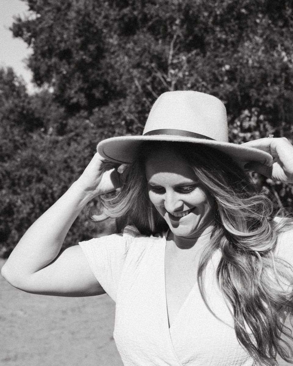 Dr. Mo in a natural setting